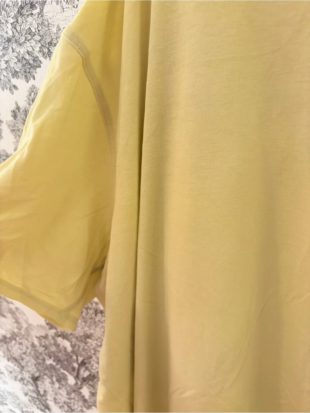 Lululemon Back in Action T Shirt Tee Top Green Yellow Yoga Oversized - Picture 3 of 5